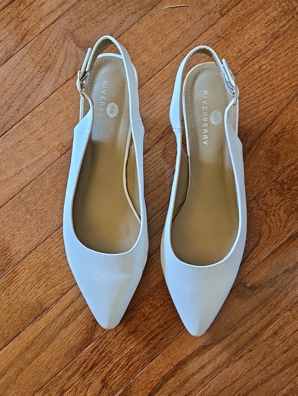 White Pointed Slingback Kitten Heels Size 9 Riverberry